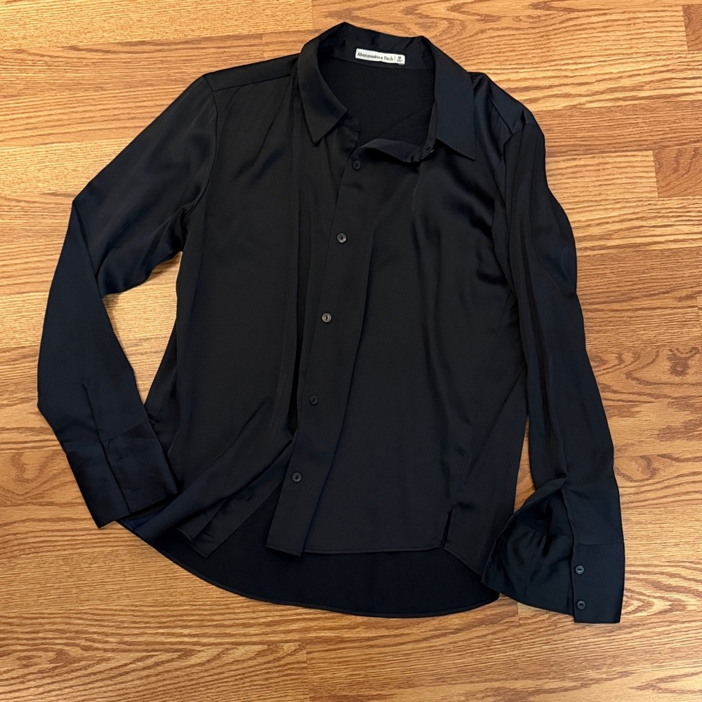Abercrombie & Fitch  Black Long-Sleeve Button-Down Shirt, medium